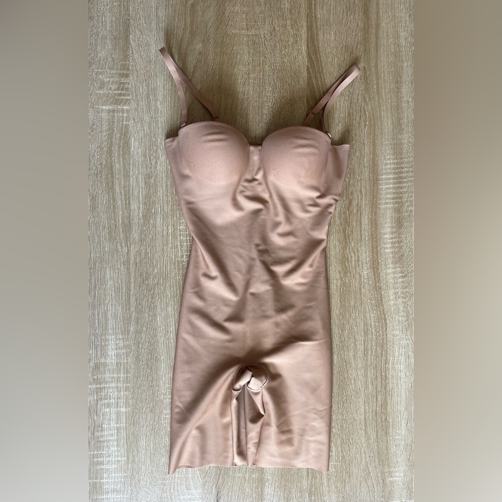 SKIMS Rose Tan Sculpting Bodysuit